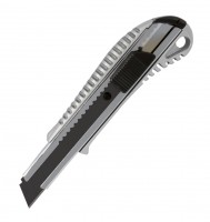 Cutter Metall 18mm AUTO mit 1 Klinge und Metallführung