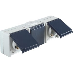 Schutzkontaktsteckdose, 3-fachwaagerecht,blau, ohne Kinders.