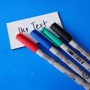 Permamentmarker fein, blau für fast alle Oberflächen