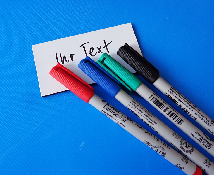 Permamentmarker fein, blau für fast alle Oberflächen